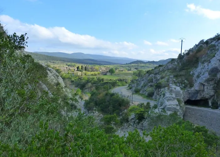 Cadierecevenne بيت ضيافة