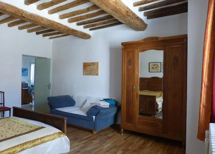 بيت ضيافة Cadierecevenne