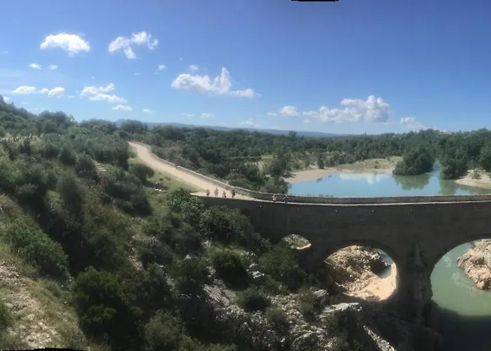 Cadierecevenne بيت ضيافة *